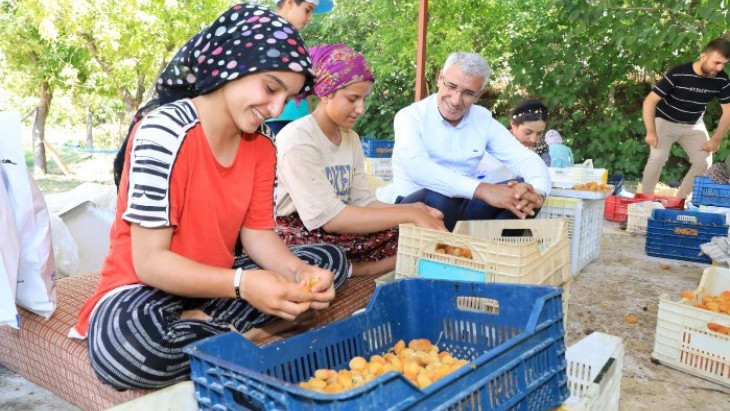 Başkan Güder&#39;den Mevsimlik İşçilere Bayram Ziyareti - Malatya Derin Haber  Yerel Haber